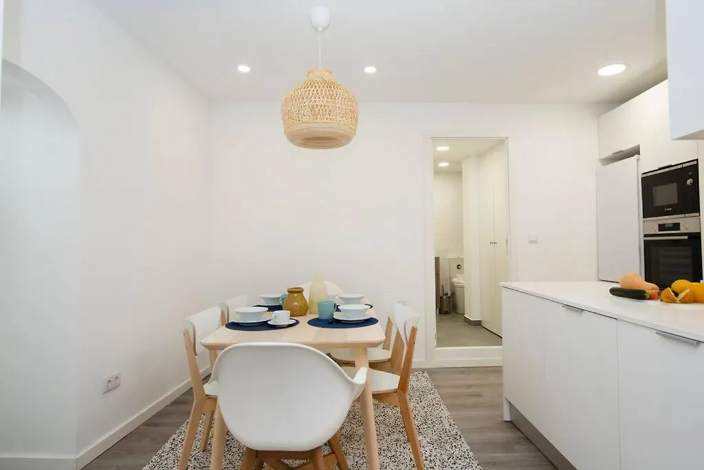 Santa Marta Cozy Apt W/ Ac Lisboa 0*,  葡萄牙