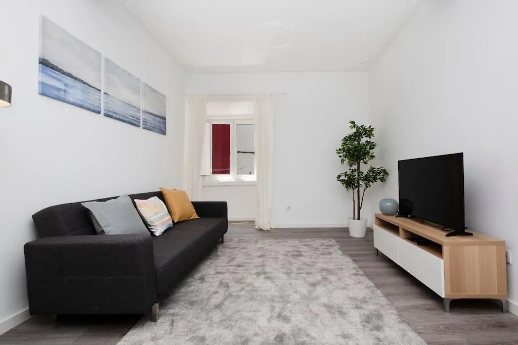 Santa Marta Cozy Apt W/ Ac Лиссабон Португалия