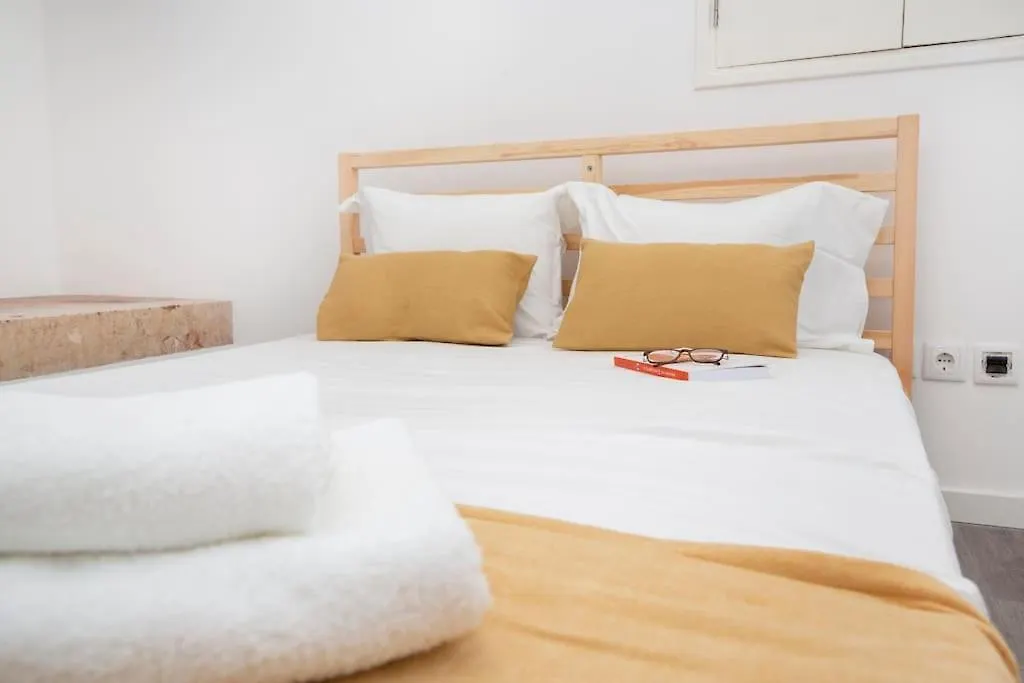 Santa Marta Cozy Apt W/ Ac Лиссабон Апартаменты